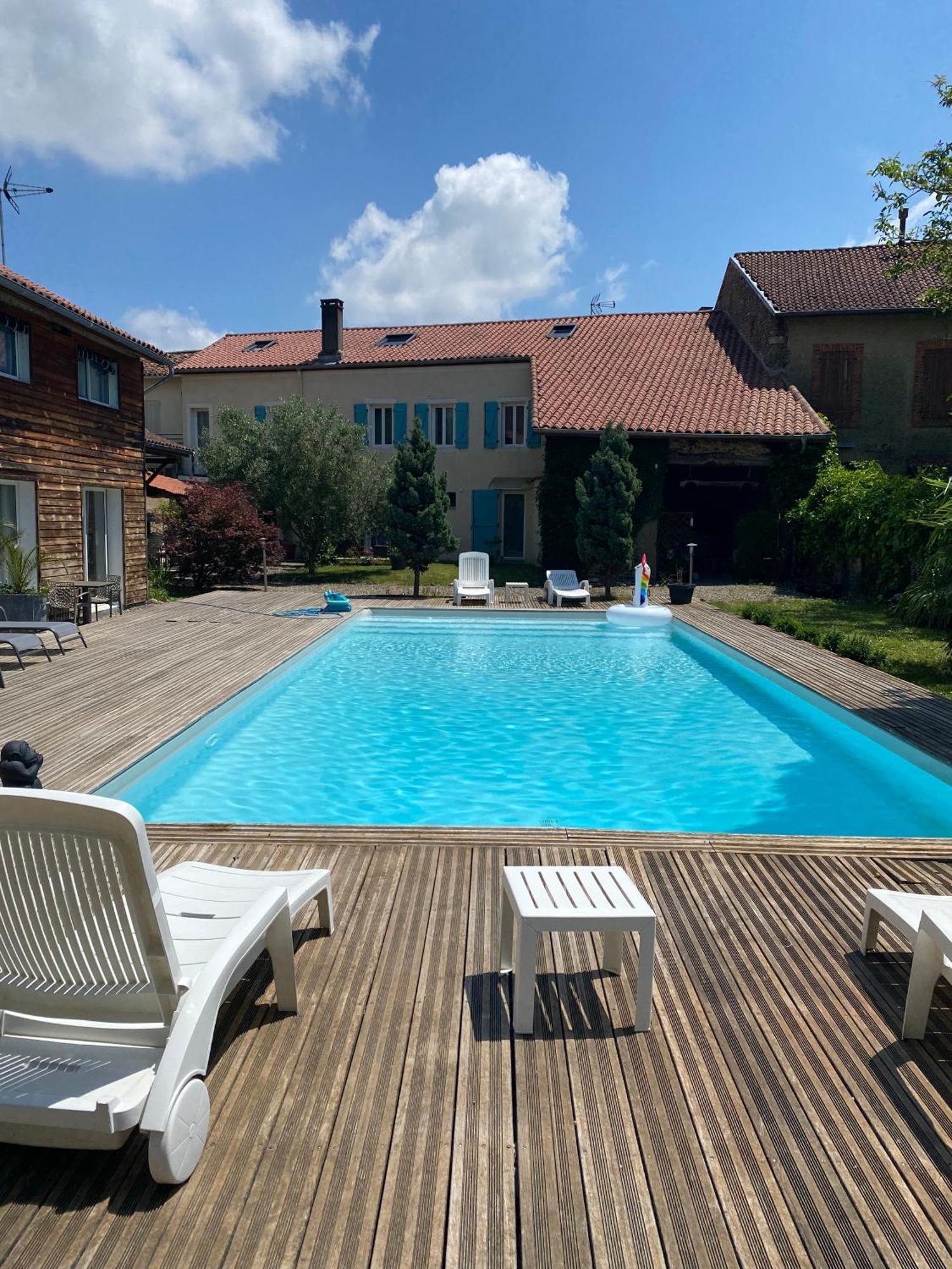 Frühstückspension D'hotes La Cour Des Saligues 3*